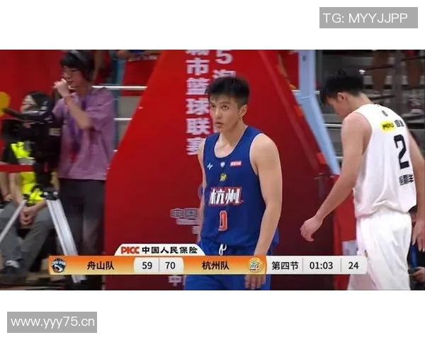 杭州足球队在邀请赛中以55分稳居积分榜首位展现强劲实力 杭州足球队在邀请赛中以55分稳居积分榜首位展现强劲实力